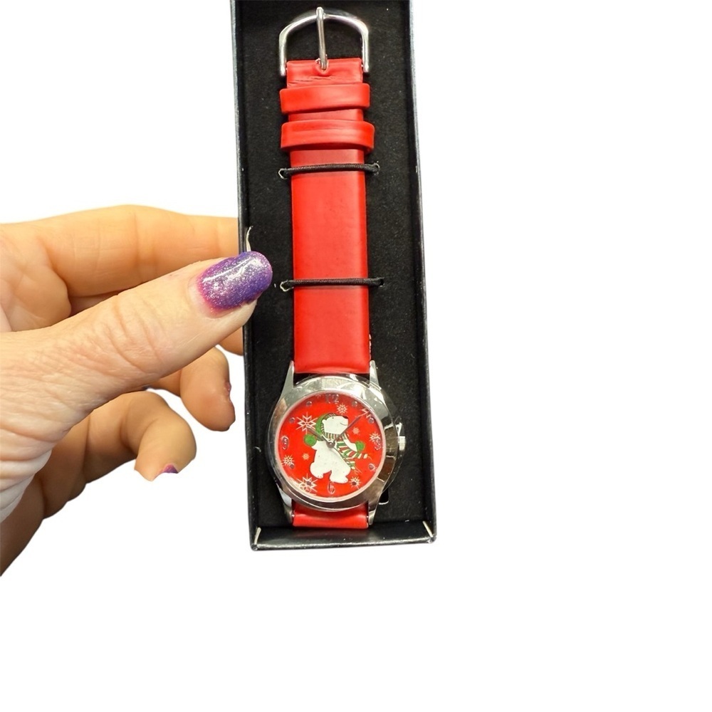 Avon Tis the Season Watch polar bear background.  Red strap.  NIB vintage 2009